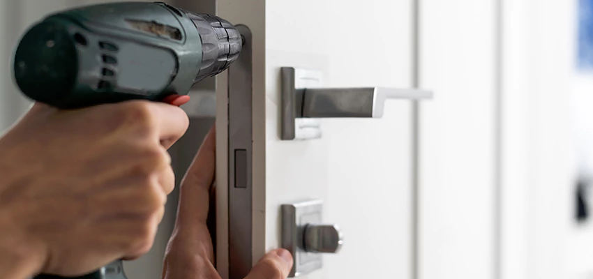 Locksmith For Lock Replacement Near Me in Quartz Hill, CA