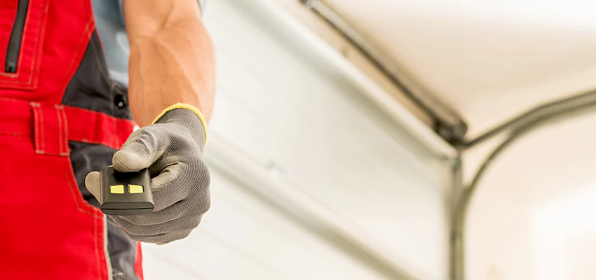 Residential Garage Door Security in Quartz Hill, California