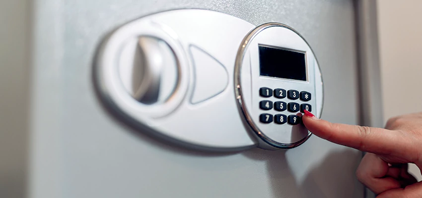 Jewelry Safe Cracking in Quartz Hill, California