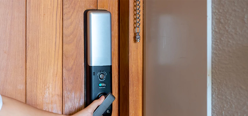 Home Security Electronic Locks Upgrades in Quartz Hill, CA